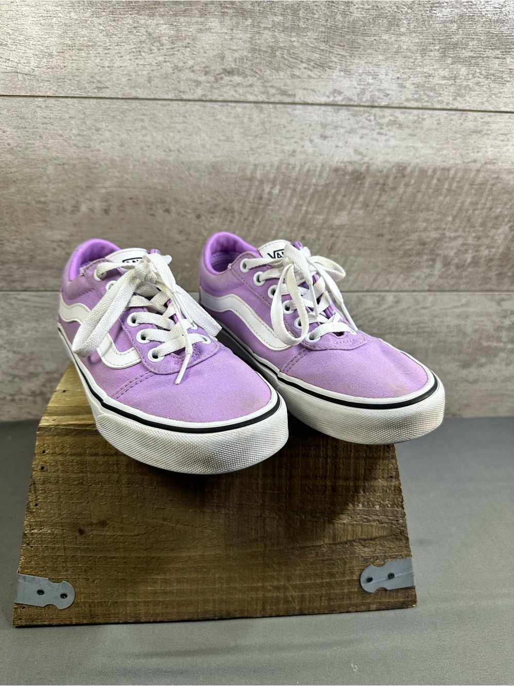 Vans Ward Canvas Lavender Purple Low Top Sneakers Women's Size 6.5